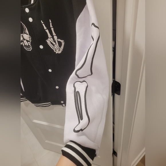 Shein Halloween vest black and White with pockets skeleton style Small - Picture 3 of 5